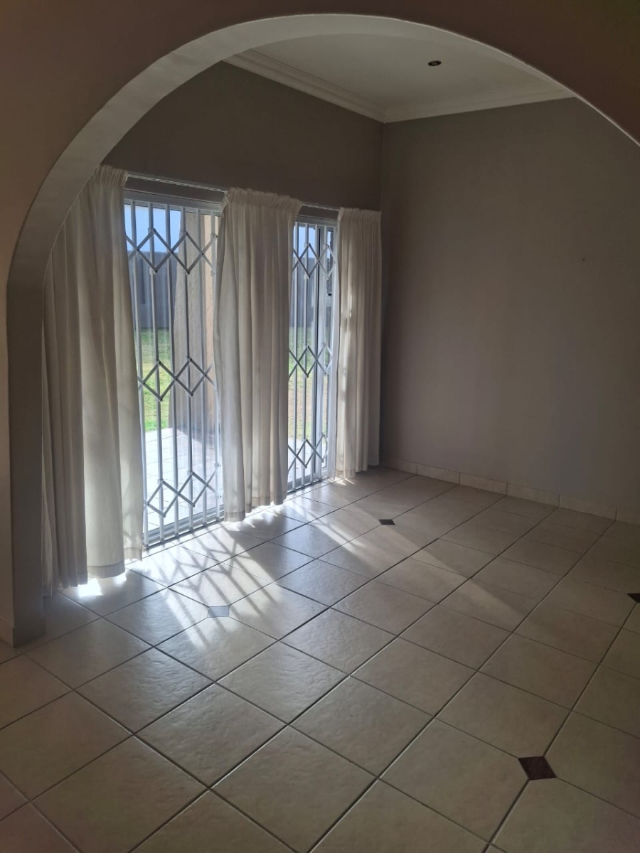 4 Bedroom Property for Sale in Vanes Estate Eastern Cape